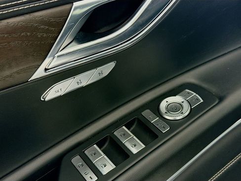 Used 2024 Genesis GV80 2.5T image 18