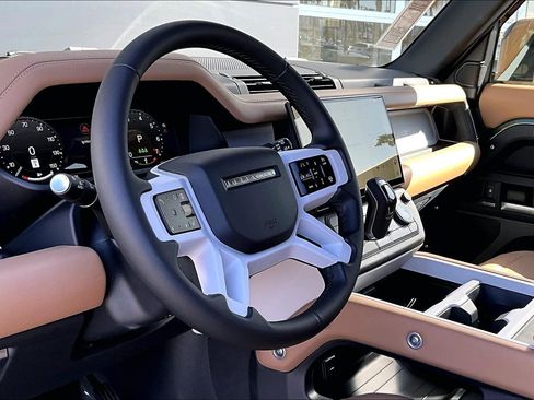 New 2026 Land Rover Defender 110 X-Dynamic SE image 6