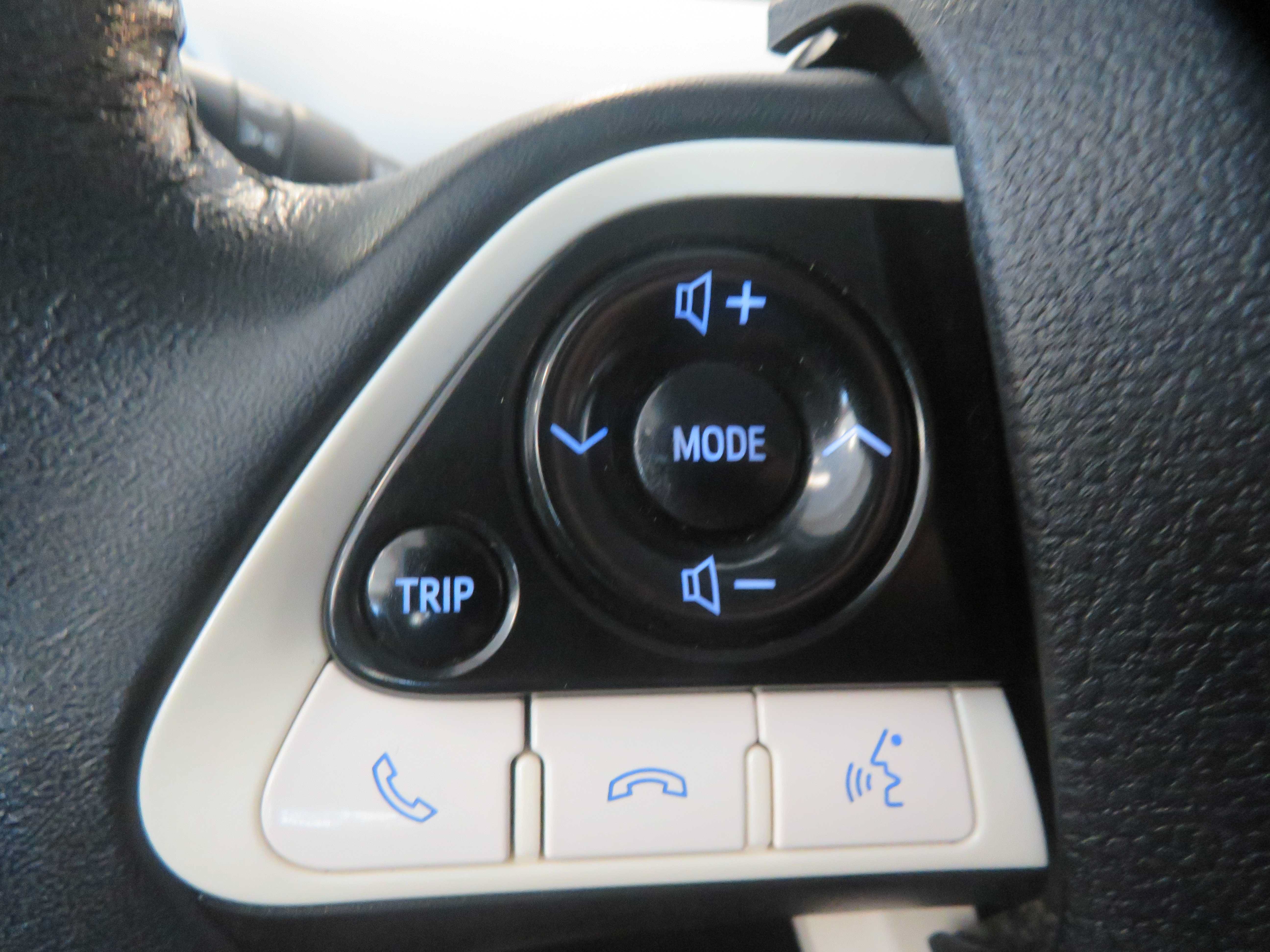 Used 2017 Toyota Prius Four Touring w/ Appearance Package FWD image 31