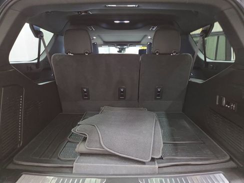 Certified 2023 Chevrolet Suburban High Country w/ Premium Package 2 AWD/4WD image 9