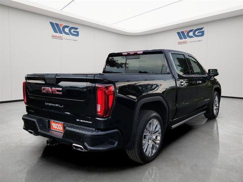 Used 2022 GMC Sierra 1500 Denali w/ Denali Reserve Package image 4