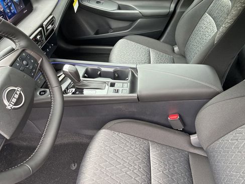 New 2026 Nissan Sentra SV w/ SV Convenience Package FWD image 15