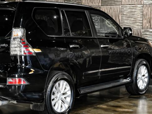 Used 2016 Lexus GX 460 image 14
