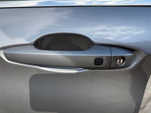 Used 2024 Mitsubishi Outlander SE image 29