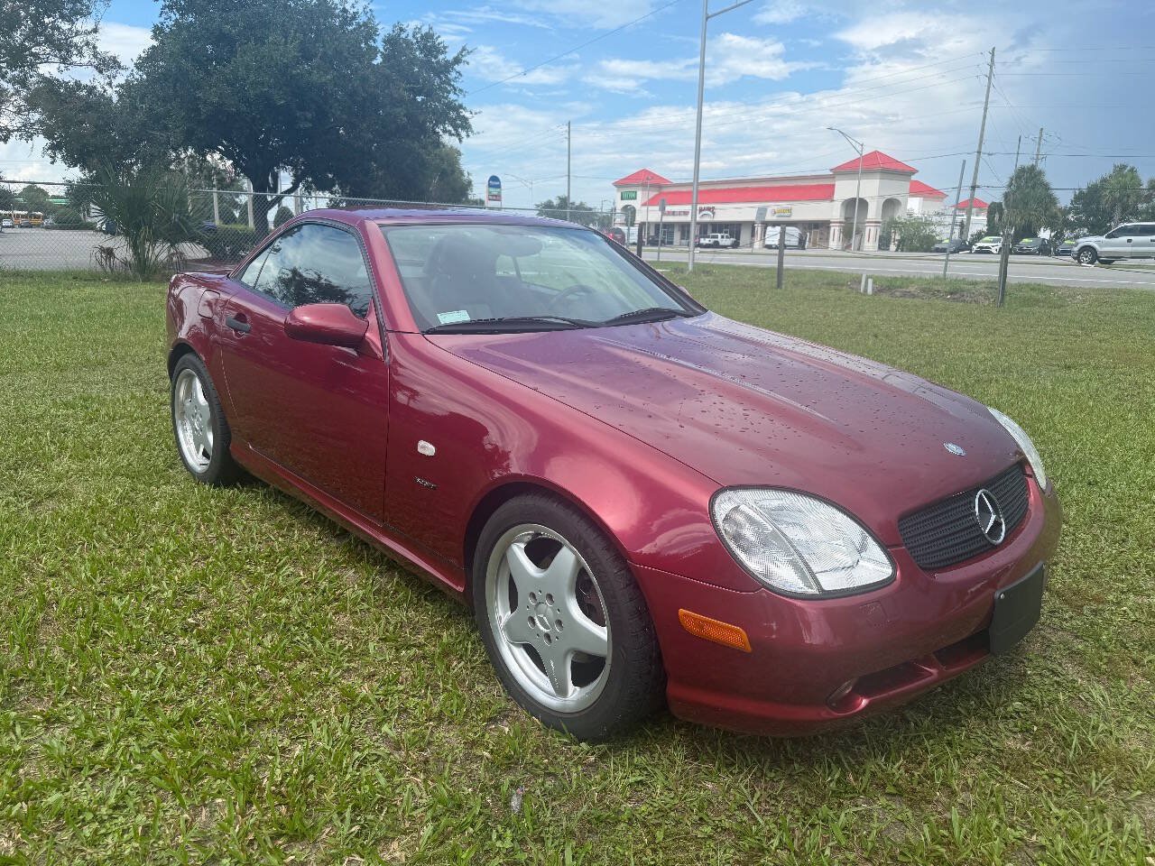 Used 2000 Mercedes-Benz SLK 230 image 2