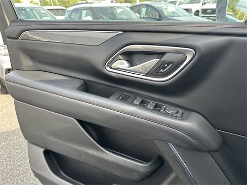 Used 2023 Chevrolet Suburban RST w/ Sport Performance Package image 30