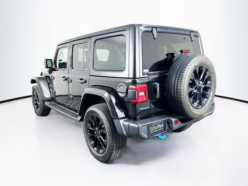 Used 2023 Jeep Wrangler Unlimited Sahara w/ Cold Weather Group AWD/4WD image 5
