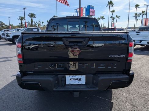 Used 2022 Nissan Frontier PRO-4X image 5