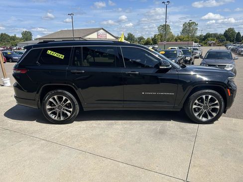 Used 2021 Jeep Grand Cherokee L Overland w/ Luxury Tech Group IV AWD/4WD image 4