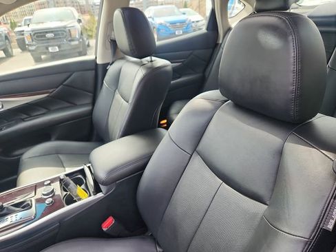 Used 2015 INFINITI Q70 3.7 image 22