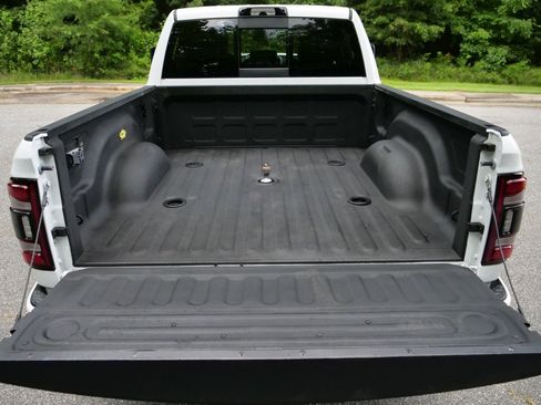 Used 2023 RAM 2500 Laramie AWD/4WD image 32