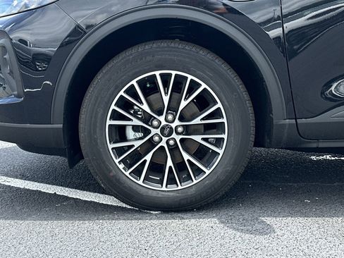 New 2025 Ford Escape SE w/ PHEV Premium Package image 32