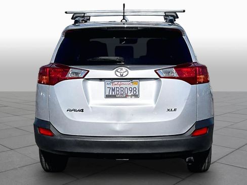 Used 2015 Toyota RAV4 XLE FWD image 4