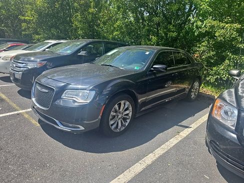 Used 2017 Chrysler 300 Limited w/ Driver Convenience Group AWD/4WD image 1