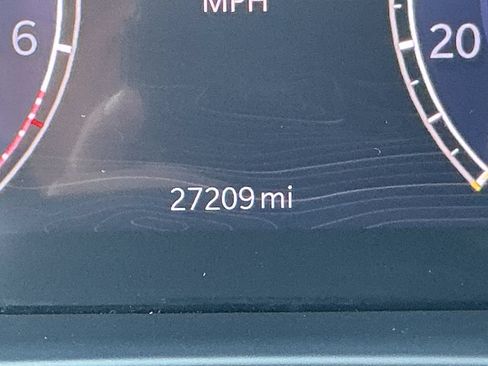 Certified 2025 Jeep Grand Cherokee L Laredo w/ Luxury Tech Group I AWD/4WD image 20