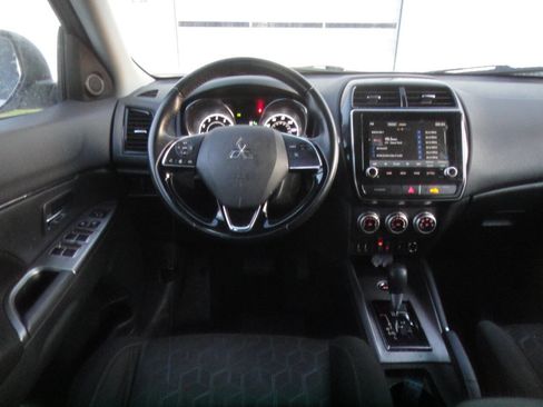 Used 2021 Mitsubishi Outlander Sport SE image 10