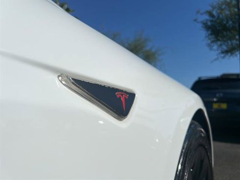 Used 2016 Tesla Model S 70D image 12
