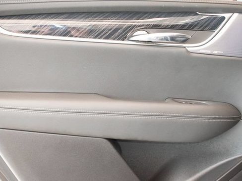 Used 2020 Cadillac XT6 Premium Luxury AWD/4WD image 21