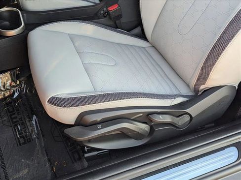 Used 2025 MINI Cooper 2-Door Hardtop image 4