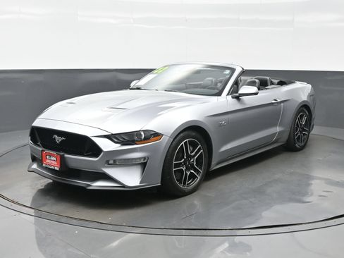 Used 2022 Ford Mustang GT Premium w/ Equipment Group 401A RWD image 2