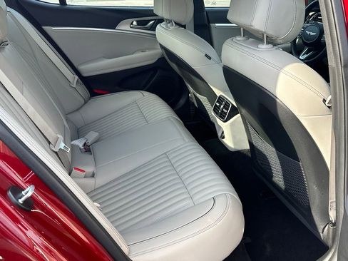 Used 2023 Genesis G70 3.3T image 13