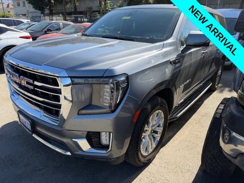 Used 2022 GMC Yukon XL SLT w/ SLT Premium Package AWD/4WD image 1