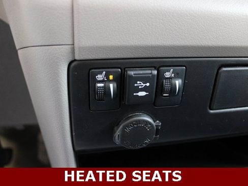 Used 2018 Toyota Sienna Limited image 15