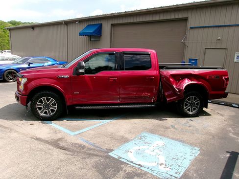 Used 2016 Ford F150 Lariat w/ Equipment Group 502A Luxury AWD/4WD image 2