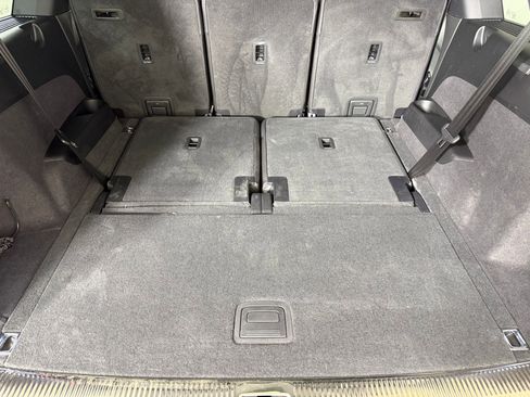 Used 2025 Audi Q7 Premium w/ Convenience Plus Package image 22