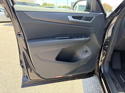 Used 2024 Volkswagen Atlas Cross Sport SEL AWD/4WD image 19