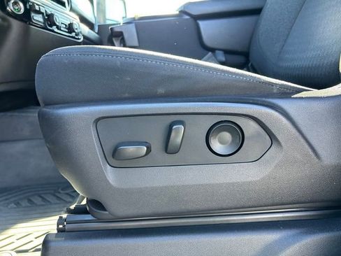 Used 2024 Chevrolet Silverado 2500 LT AWD/4WD image 20