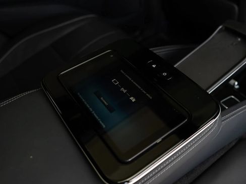 Used 2023 Mercedes-Benz Maybach GLS 600 4MATIC image 65