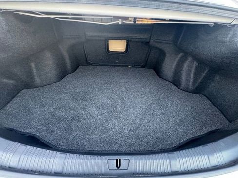 Used 2018 Toyota Avalon XLE Premium image 32