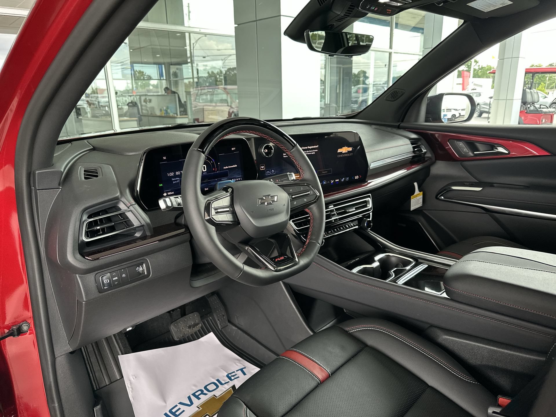 New 2026 Chevrolet Traverse RS w/ LPO, Floor Liner Package FWD image 10