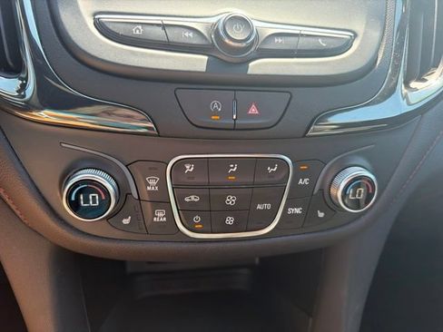 Used 2024 Chevrolet Equinox RS AWD/4WD image 34