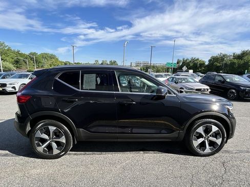 Certified 2024 Volvo XC40 B5 Core AWD/4WD image 9