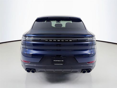Used 2025 Porsche Cayenne Coupe AWD/4WD image 25