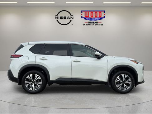 Certified 2023 Nissan Rogue SV w/ SV Premium Package AWD/4WD image 2
