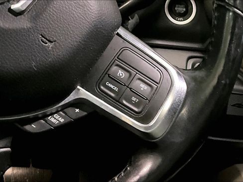 Used 2019 RAM 2500 Laramie AWD/4WD image 25