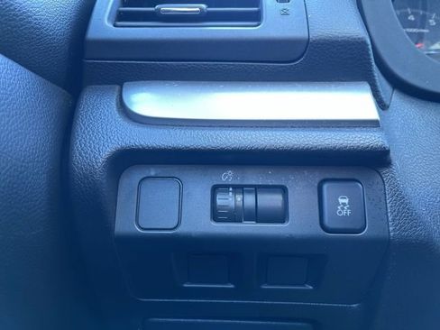 Used 2014 Subaru Crosstrek 2.0i Limited image 17