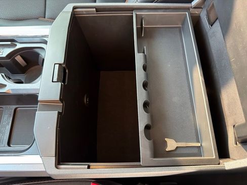 Used 2025 Ford F450 Lariat image 26