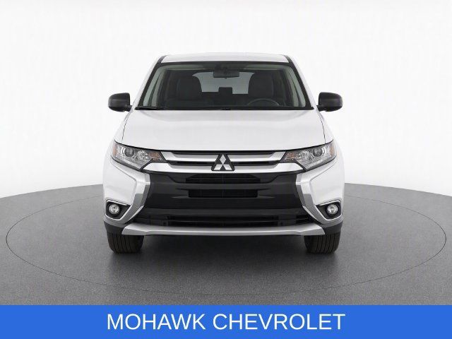 Used 2018 Mitsubishi Outlander ES AWD/4WD image 6