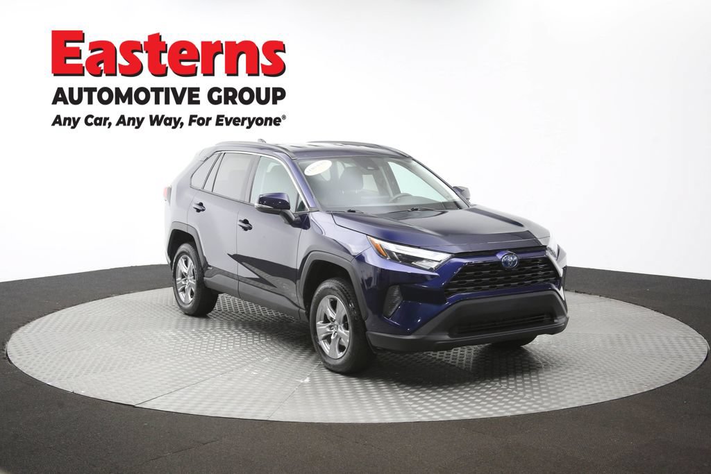 Used 2024 Toyota RAV4 XLE AWD/4WD image 49
