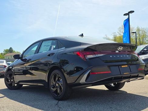 New 2026 Hyundai Elantra SEL Sport Premium FWD image 14