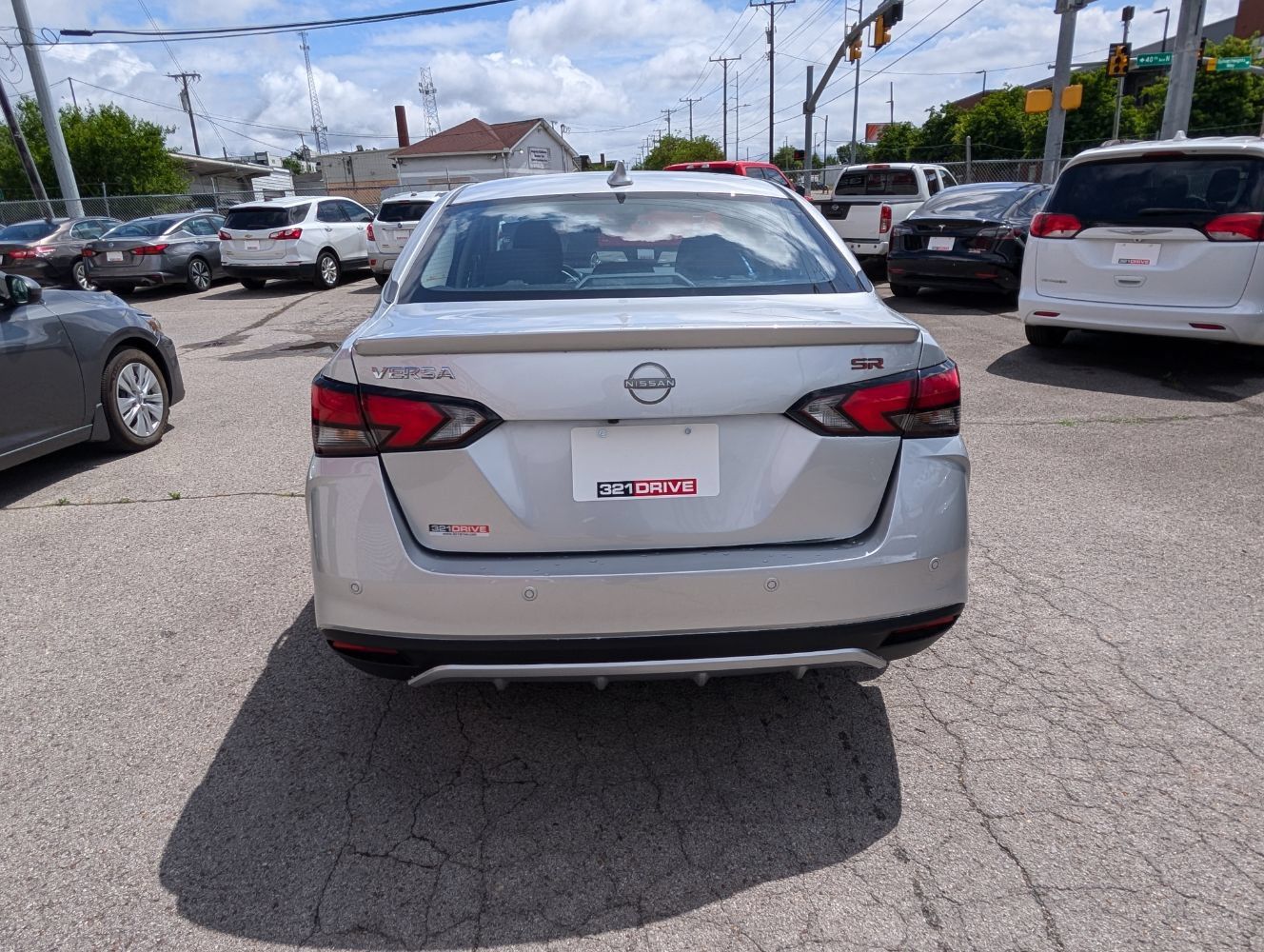 Used 2025 Nissan Versa SR w/ Trunk Package FWD image 7