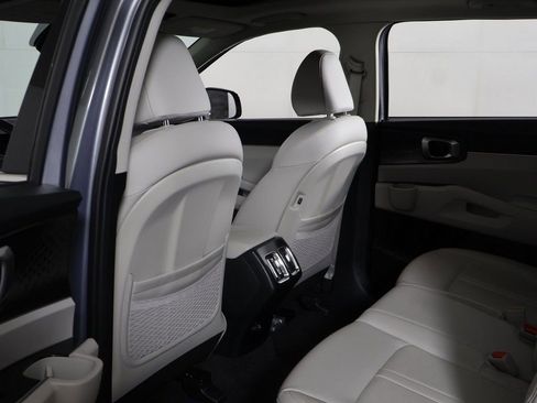 Used 2025 Kia Sorento S w/ Panoramic Sunroof Package FWD image 30