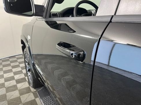 Used 2026 RAM 1500 Laramie AWD/4WD image 13