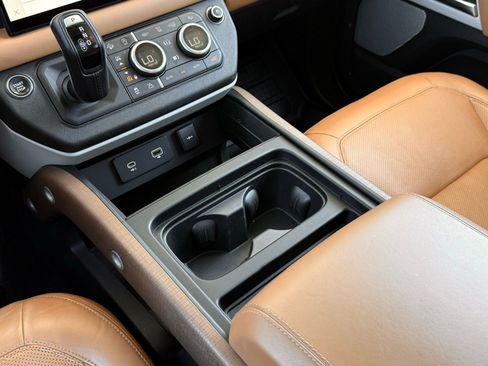 Used 2023 Land Rover Defender 130 First Edition image 73