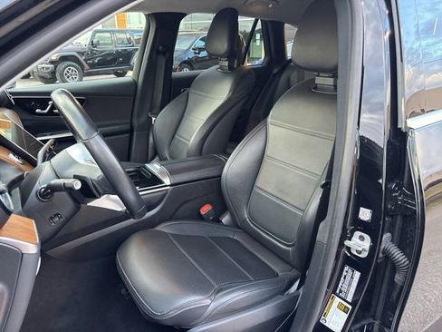 Used 2024 Mercedes-Benz GLC 300 image 19