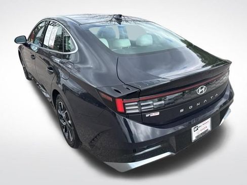 Used 2025 Hyundai Sonata SEL FWD image 3